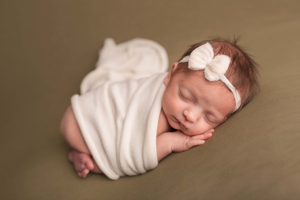 Natalie D'Aoust Photography -  Sherwood park newborn photographer - tomkow newborn31.jpg